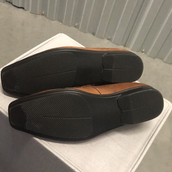 Like New Bacco Bucci leather loafers Size 10 - Picture 4 of 4